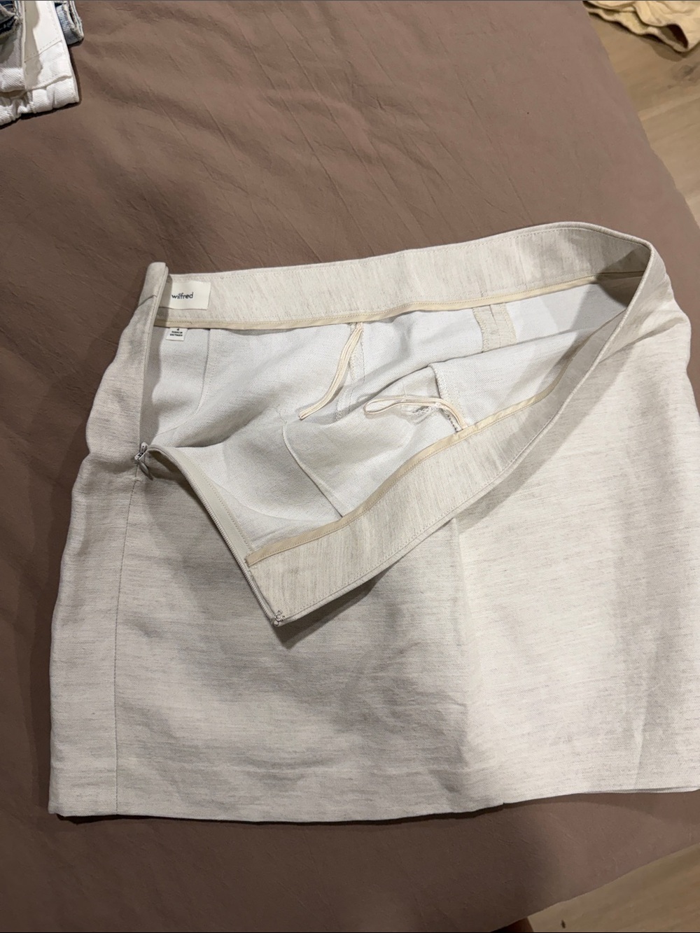 Wilfred Aritzia Cream Linen Blend Skort
